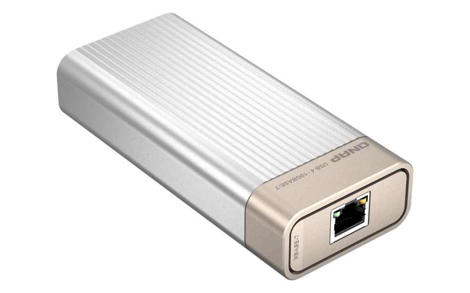 Obrázek QNAP QNA-UC10G1T - adaptér USB 4 (podpora Thunderbolt 3 a 4) na 10GbE NBASE-T (pasivní chlazení)