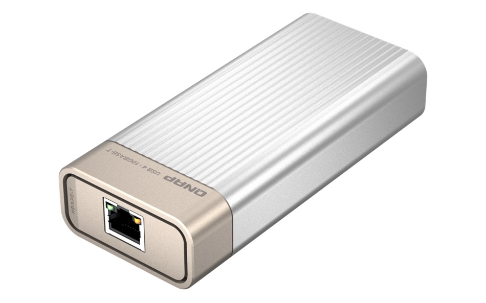 Obrázek QNAP QNA-UC10G1T - adaptér USB 4 (podpora Thunderbolt 3 a 4) na 10GbE NBASE-T (pasivní chlazení)